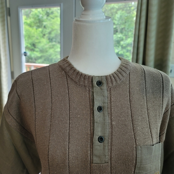 Sweater - Picture 4 of 6